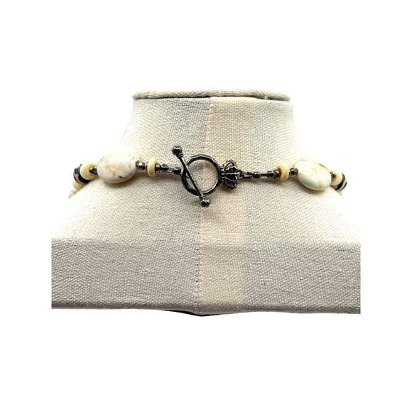 Vintage White & Black Beaded Necklace With Matching Bracelet Set - Picture 7 of 7